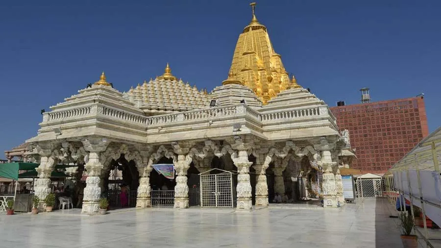 https://khabarchhe.com/uploads/mc_path/1678516442Ambaji_temple.jpg