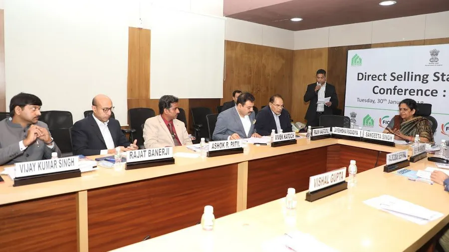 ડાયરેક્ટ સેલીંગ સ્ટેકહોલ્ડર્સ કોન્ફરન્સ: સ્વ-રોજગારીની વિપુલ તકો 