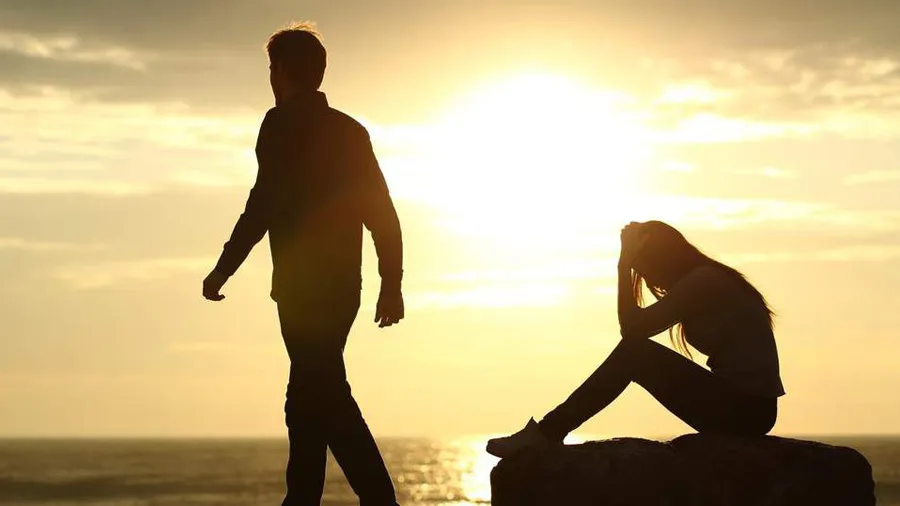 અમદાવાદમાં પતિ મિત્રની વિધવા સાથે પ્રેમમાં પડતા પત્ની પહોંચી પોલીસ સ્ટેશન