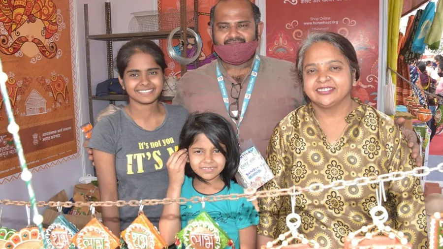 11 હુનર હામાં ભાગ લેનારું રાજકોટનું દોશી દંપતિ, KBCમા બીગ બીએ કર્યા હતા વખાણ