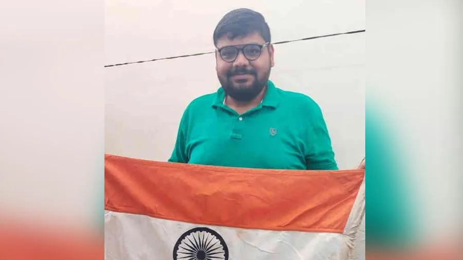 રેલવે સ્ટેશન પર ભારતીય વિદ્યાર્થીઓ પાસે 100-100 ડોલર પડાવાતા હતા