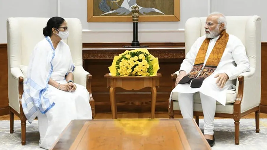 મમતા બેનર્જીએ PM મોદીને મળીને બાકી નિકળતા 1 લાખ કરોડના ફંડનો મુદ્દો ઉઠાવ્યો