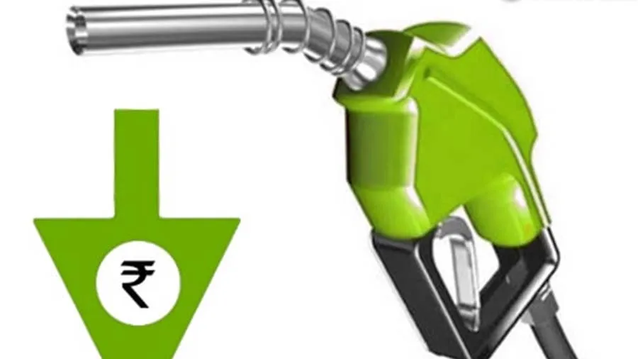 કાચા તેલના ભાવમાં એટલો ઘટાડો થયો છે કે પેટ્રોલ-ડીઝલના ભાવ 14 રૂપિયા ઘટી શકે