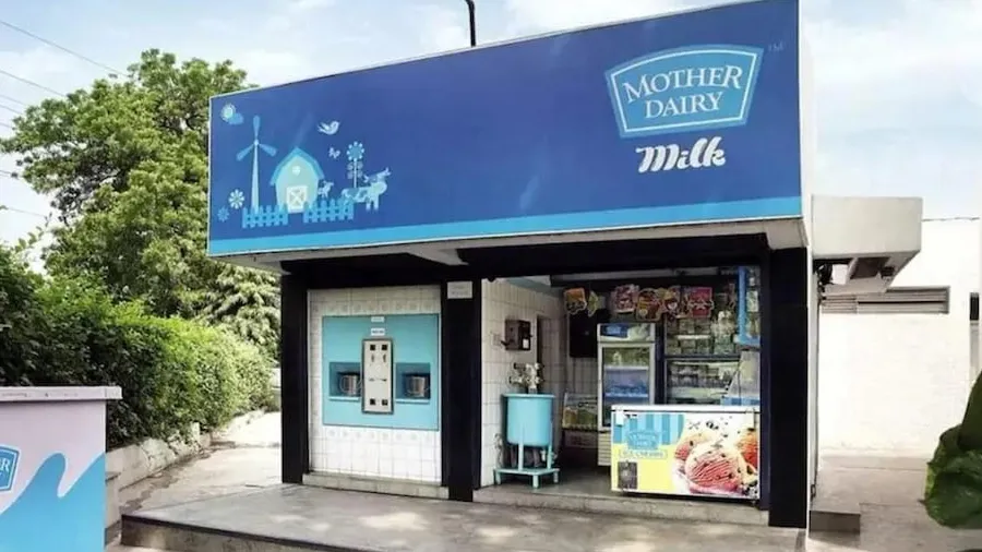 કેજરીવાલના રાજમાં દૂધ થયું ફરી મોંઘુ, મધર ડેરીએ લીટર દીઠ 2 રૂપિયાનો કર્યો વધારો