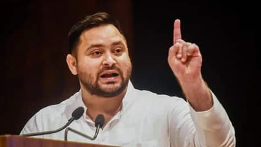 લાલુના કૌભાંડોની ફાઇલ CBIએ ફરી ખોલી તો તેજસ્વીએ મીડિયા સામે કહ્યું..