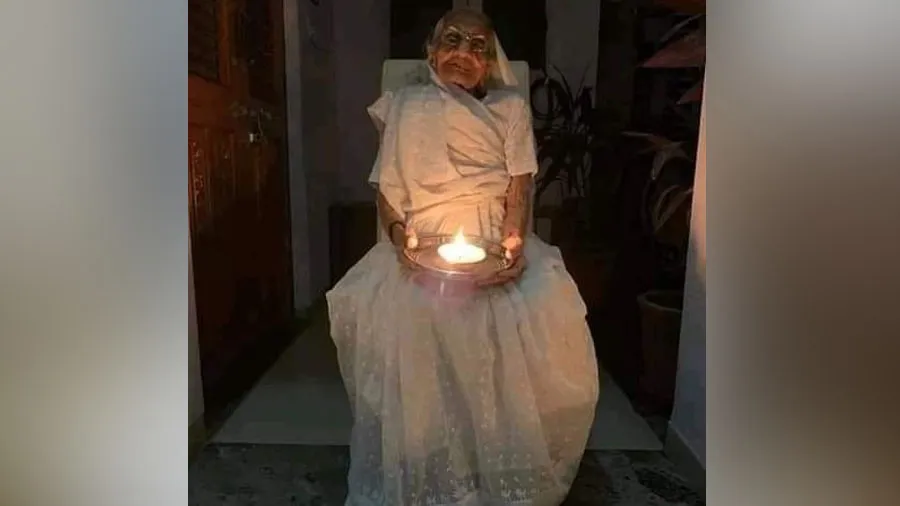 મોદી પરિવારની અપીલ, તમારા કાર્યક્રમો યથાવત રાખી હીરાબાને આપો સાચી શ્રદ્ધાંજલિ