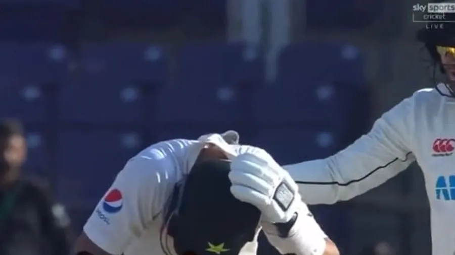Live મેચમાં NZના વિકેટકીપરે પાકિસ્તાની બેટ્સમેનને મારી થપ્પડ? વીડિયો વાયરલ