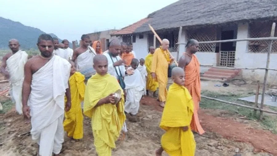 એક એવું ગામ જ્યાં ઇન્ટરનેટ, મોબાઇલ, ટીવી વીજળી કશું નથી, પણ જીવન મસ્ત