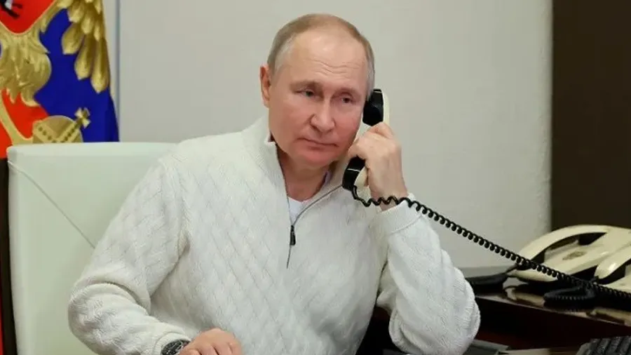 રશિયા 36 કલાક યુક્રેન પર હુમલો નહીં કરે, આ વ્યક્તિના કારણે પુતિને આદેશ આપ્યો