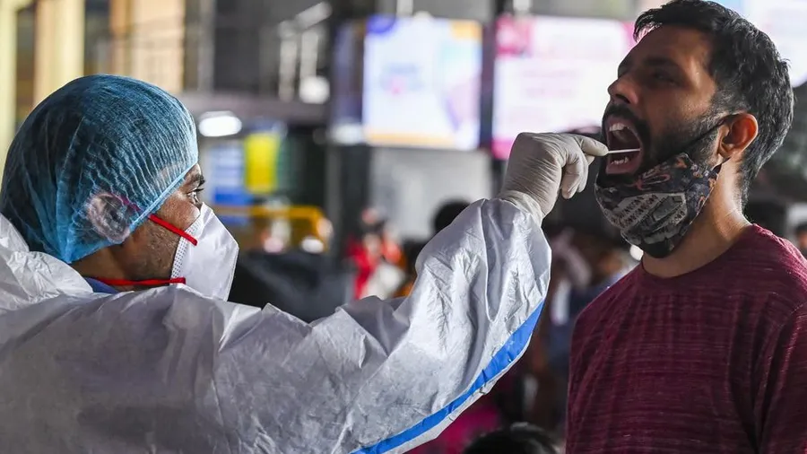 ભારતમાં આ સમયે આવી શકે છે કોરોનાની લહેર, ઓમીક્રોનના 11 સબ વેરિયન્ટ હાજર