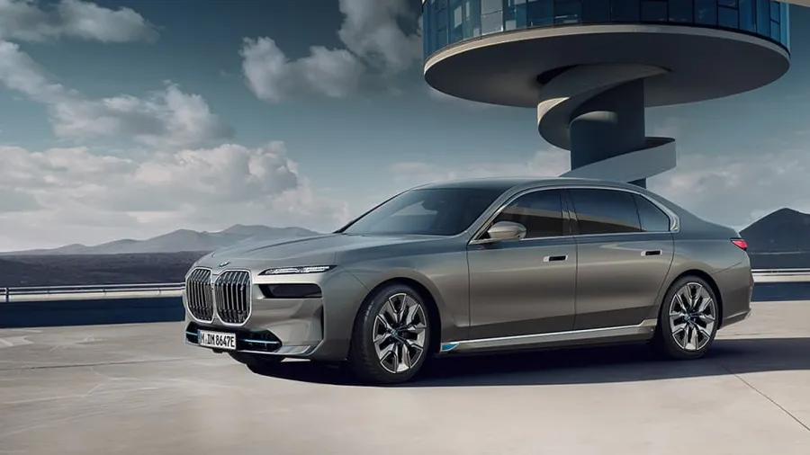 BMWએ ભારતમાં i7 ઇલેક્ટ્રિક અને નવી 7 સીરિઝ લોન્ચ કરી, કિંમત જાણી લો