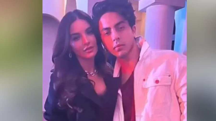 નોરા ફતેહી પછી આ પાકિસ્તાની એક્ટ્રેસ સાથે જોવા મળ્યો આર્યન ખાન, જુઓ ફોટા