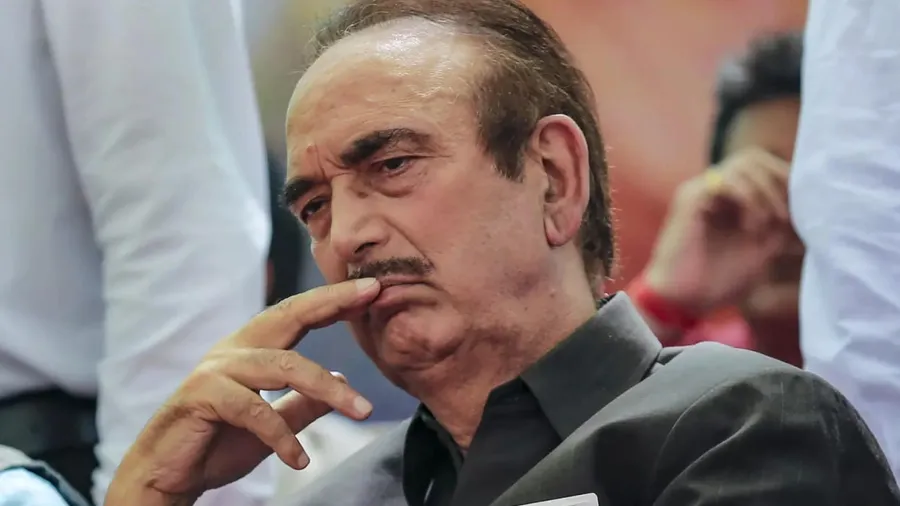 ગુલામ નબીના જૂના વફાદારો થઇ રહ્યા છે ‘આઝાદ’, ઘાટીને સમજવામાં ચૂક થઇ