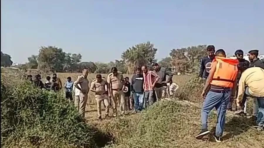 ઊંઝા શહેરમાં પતંગ લૂંટવા જતા કિશોર કુવામાં ખાબક્યો