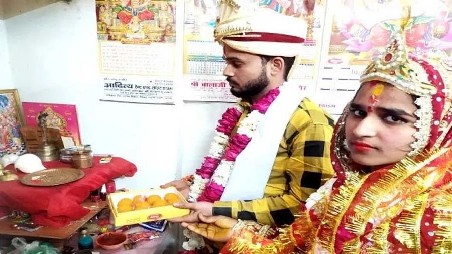 ઇલ્માએ સૌમ્યા બનીને પ્રેમી સોમેશ સાથે મંદિરમાં 7 ફેરા લીધા