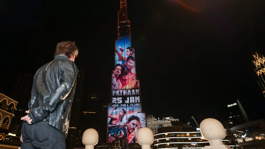 બુર્જ ખલીફા પર છવાયો 'પઠાણ', ટ્રેલર જોઈ ઝૂમી ઉઠ્યા શાહરુખ ખાનના ફેન્સ, Video