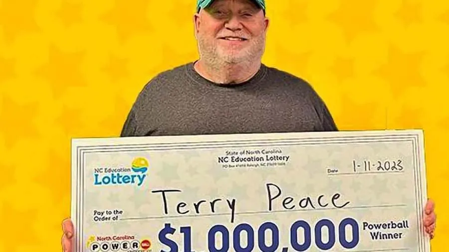 પત્નીના પર્સમાં હતી એક એવી વસ્તુ, ખોલતા જ પતિ બની ગયો કરોડપતિ!