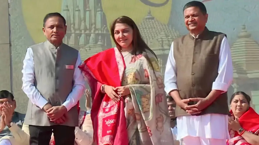 આનંદીબેન પટેલના દીકરી અનાર પટેલ ખોડલધામના નવા ટ્રસ્ટી, CM સહિત અનેક નેતા આવ્યા