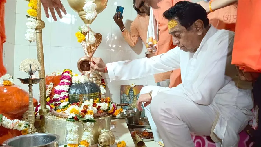 હવે કોંગ્રેસ પણ હિંદુત્વની રાહ પર, કમલનાથે કહ્યું- માત્ર BJP નથી ધર્મની ઠેકેદાર