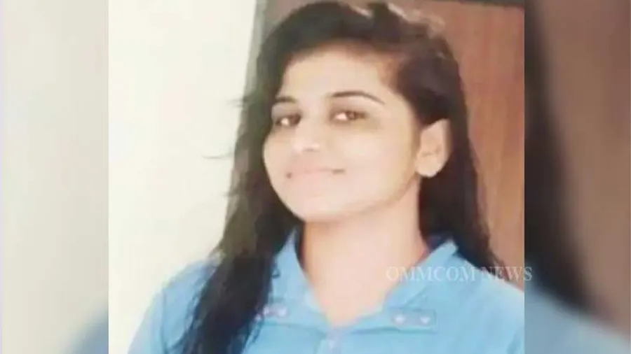 ગુમ થયેલી પોલીસકર્મી મણીબેન તેના પ્રેમી સદામ સાથે મળી, ટ્રાન્સફર કરી દેવાયું