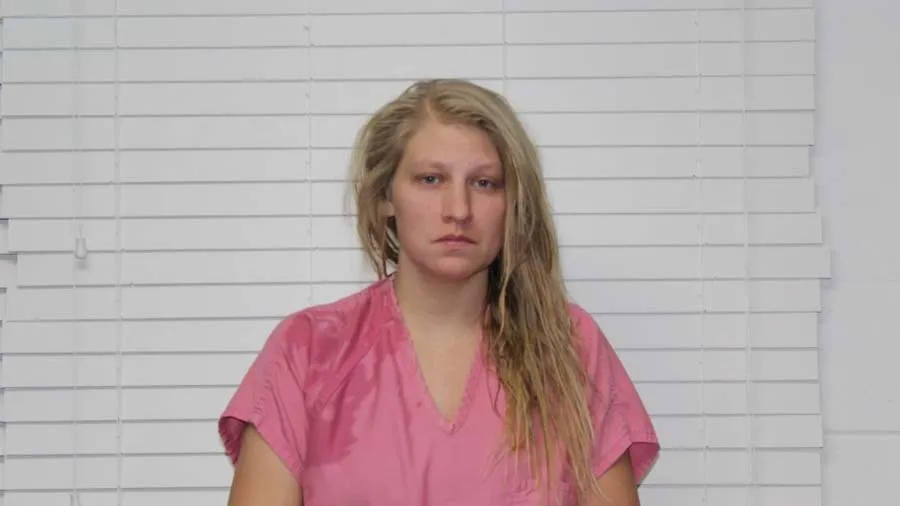 મહિલા ટીચરે સારા માર્ક્સની લાલચ આપી 16 વર્ષીય સ્ટુડન્ટ સાથે કર્યો રેપ