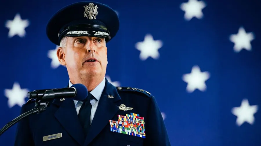 ‘ચીન સાથે 2025માં થશે ભયાનક યુદ્ધ’, અમેરિકન વાયુસેનાના જનરલના નિવેદનથી હલચલ