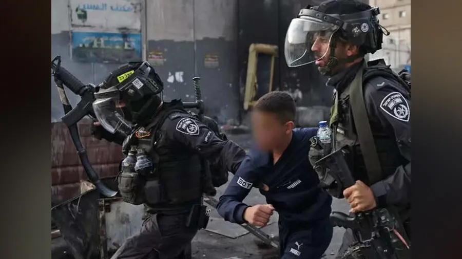 13 વર્ષના છોકરાએ પિતા અને પુત્ર પર વરસાવી ગોળીઓ