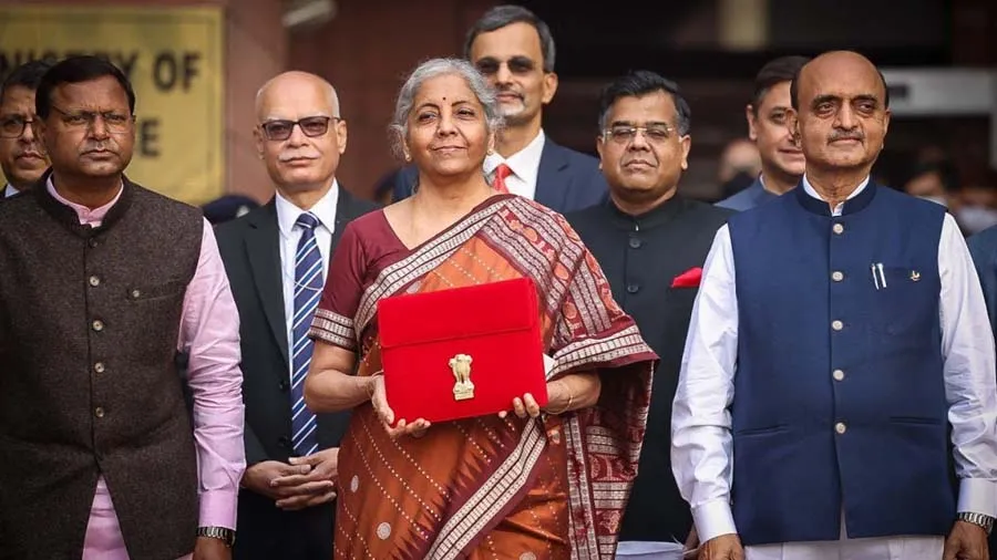 સામાન્ય જનતાની આશાઓ પર લાગી શકે છે ઝટકો,જેવું વિચાર્યું હતું તેવું નહીં હોય બજેટ