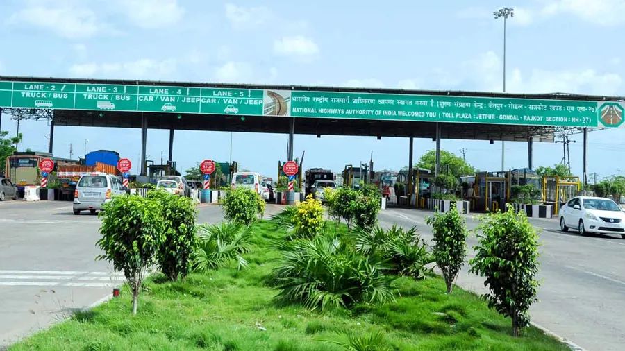 ગુજરાતે 5 વર્ષમાં ટોલ ટેક્સમાંથી 15 હજાર કરોડની કમાણી કરી, પહેલા ક્રમે આ રાજ્ય