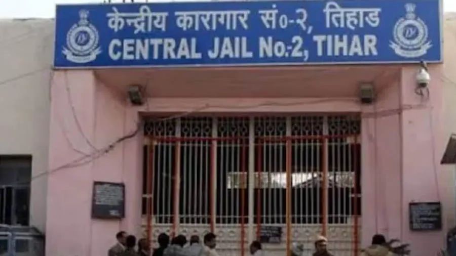 જેલમાં પણ ગુંડાઓને મજા છે, તિહાડ જેલમાંથી 348 ફોન મળ્યા