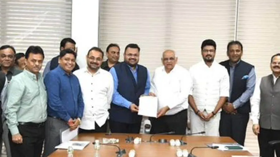 જંત્રી વધારવાના મુદ્દે CMને મળ્યા બિલ્ડરો, બેઠક બાદ જાણો શું કહ્યું બિલ્ડરોએ