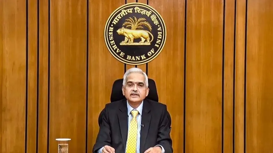 RBI ગવર્નરે અદાણી પર કહી આવી વાત, સાંભળ્યા પછી તમારું ટેન્શન પણ ઓછું થશે