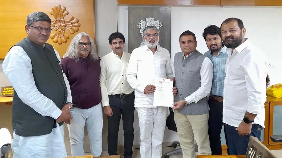 ગુજરાતી ફિલ્મ નિર્માતાઓને ફિલ્મ સબસીડીની ચૂકવણી માટે સરકારને રજૂઆત