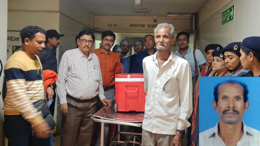 સુરતના બ્રેઈનડેડ વ્યક્તિના બંને હાથ મુંબઈના યુવકને દાન કરાયા