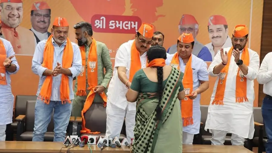 આ જિલ્લામાં દૂધ ઉત્પાદન સંઘની ચૂંટણી પહેલા મોટા સમાચાર, 4એ કેસરિયો ધારણ કર્યો