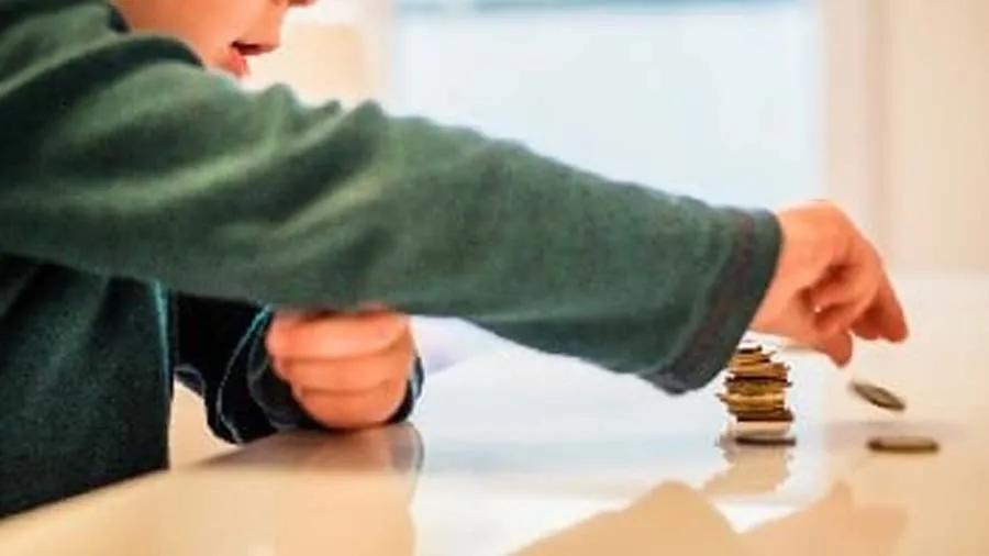 સુરતમાં બાળક સિક્કો ગળી જતા અન્નનળીમાં ફસાઈ ગયો, કરવી પડી સર્જરી