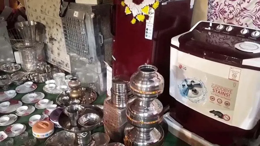 સાસરેથી ભાગી દુલ્હન, કરિયાવરનો સામાન લઈને પ્રેમીના ઘરે પહોંચી વરે કહ્યુ-આ પણ રાખ