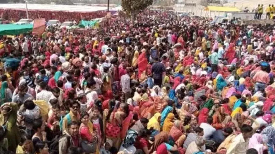 મધ્ય પ્રદેશના કુબેરેશ્વર ધામમાં ભાગદોડ, 2000 લોકો હોસ્પિટલમાં, 1નું મોત