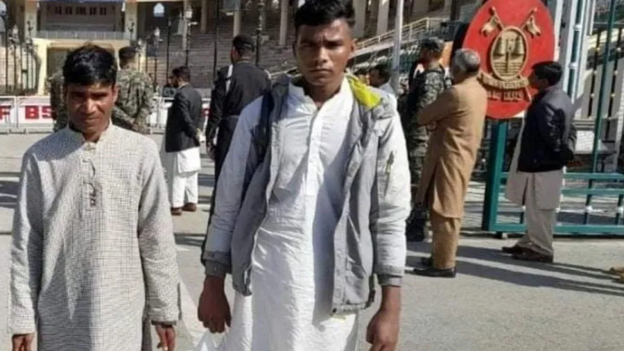 પાકિસ્તાની જેલમાં 6 મહિના ઉંધો લટકાવીને ફટકારતા, દેશ પાછા ફરેલા યુવાનની વેદના