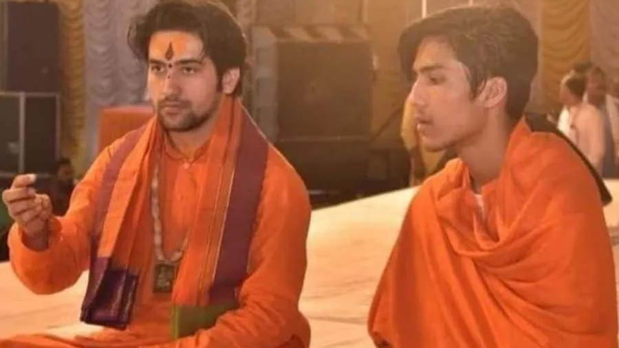 ધીરેન્દ્ર શાસ્ત્રીના ભાઇ સામે FIR, લગ્નમાં દેશી પિસ્તોલ બતાવીને....