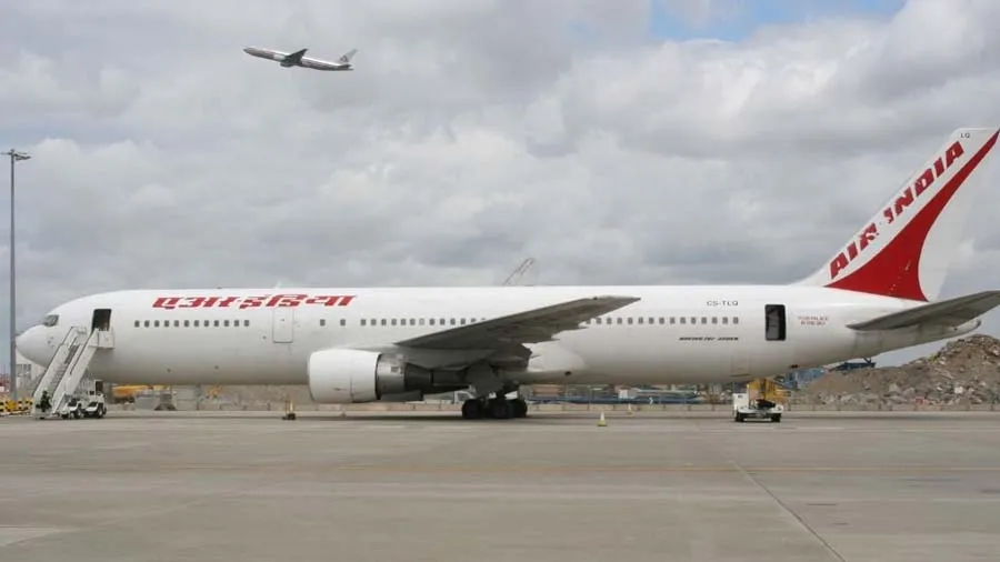 અમેરિકાથી દિલ્હી આવતી એર ઈન્ડિયાની ફ્લાઈટની સ્વીડનમાં ઈમરજન્સી લેન્ડિંગ