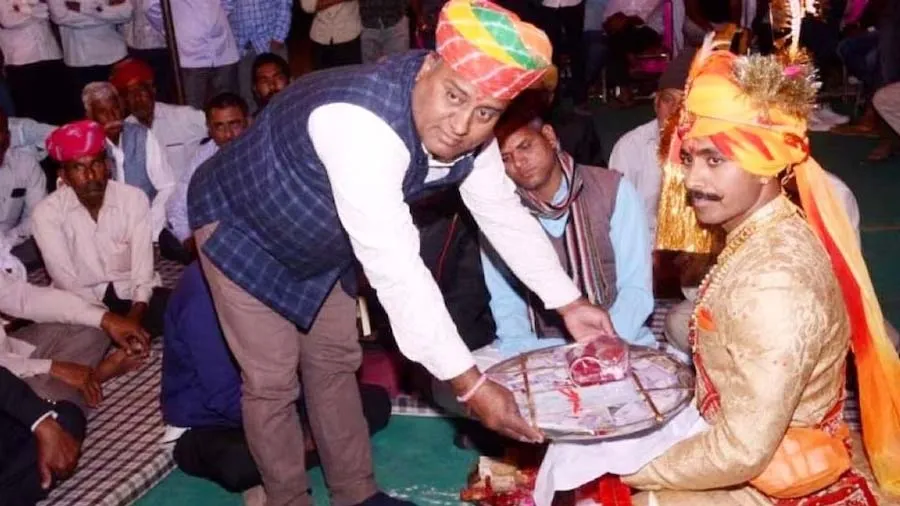 વરરાજાએ ચાંદલામાં મળ્યા 11 લાખ પરત કર્યા, એક રૂપિયો અને નારિયેલમાં કર્યા લગ્ન