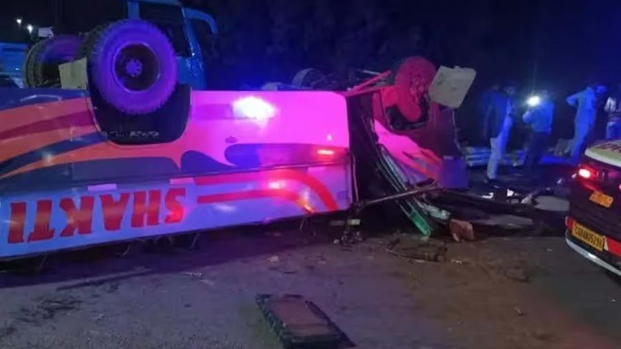 અમિત શાહની રેલીમાંથી પરત ફરી રહેલી 3 બસનો ભયાનક અકસ્માત, 13ના મોત