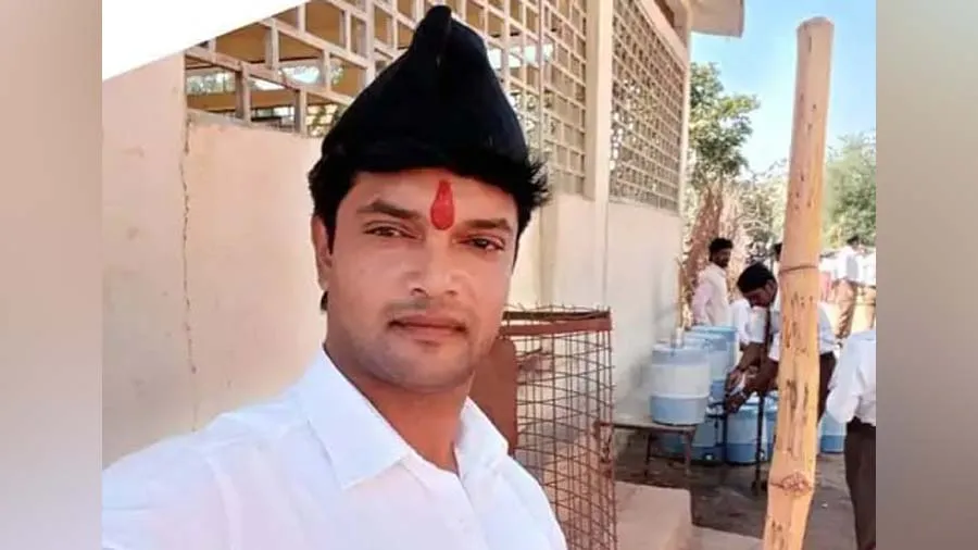 ભાઇના લગ્નની કંકોત્રી વહેચીને પાછા ફરી રહેલા યુવાનનું અકસ્માતમાં મોત