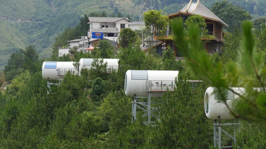 એસી, ટીવી, ઈન્ટરનેટ અને ટેરેસ, ચીને પહાડો વચ્ચે બનાવી દીધા લક્ઝરી આશ્રયસ્થાનો