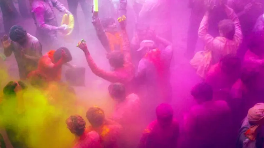 આ ગામમાં મનાવવામાં આવે છે ઢેલા માર હોળી, તેને જોવા દૂર-દૂરથી આવે છે લોકો