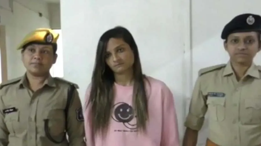 લેડી ડોન બનવાના વરાછાની ભાવલીના અભરખા પોલીસે ઉતારી દીધા, જેલ ભેગી થઇ