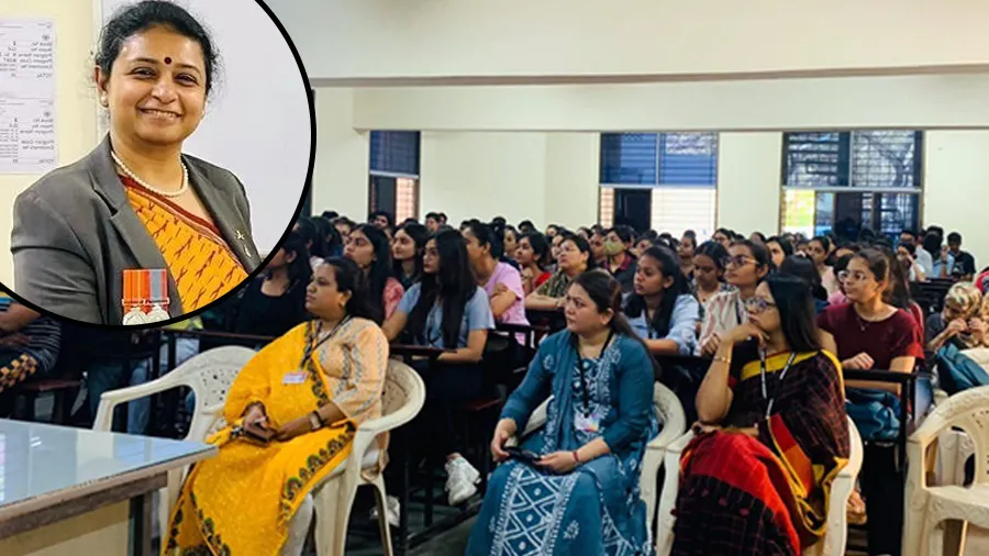 શ્રી રામકૃષ્ણ કોલેજમાં કેપ્ટન મીરા દવેનું વિદ્યાર્થિનીઓને સંબોધન