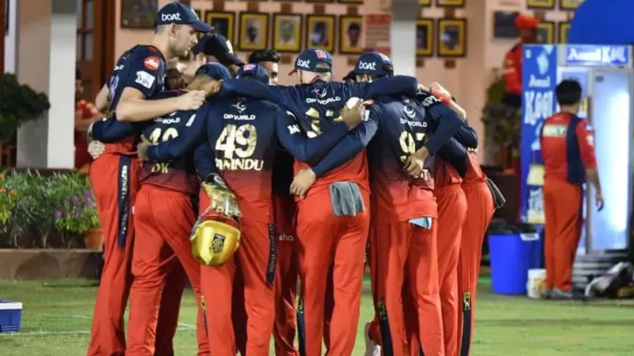 IPL 2023 અગાઉ RCBને લાગ્યો મોટો ઝટકો, T20નો વિસ્ફોટક ખેલાડી ટૂર્નામેન્ટથી બહાર