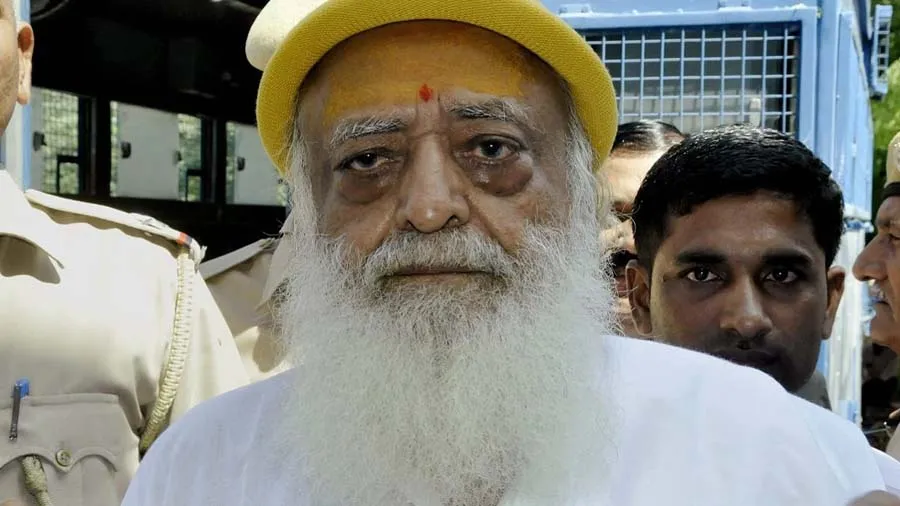 આસારામે કોર્ટના નિર્ણયને પડકાર્યો, કહ્યું- સજા પર રોક લગાવો, મારી તબિયત સારી નથી